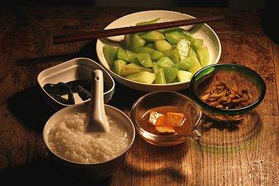 “粗茶淡饭”能长寿